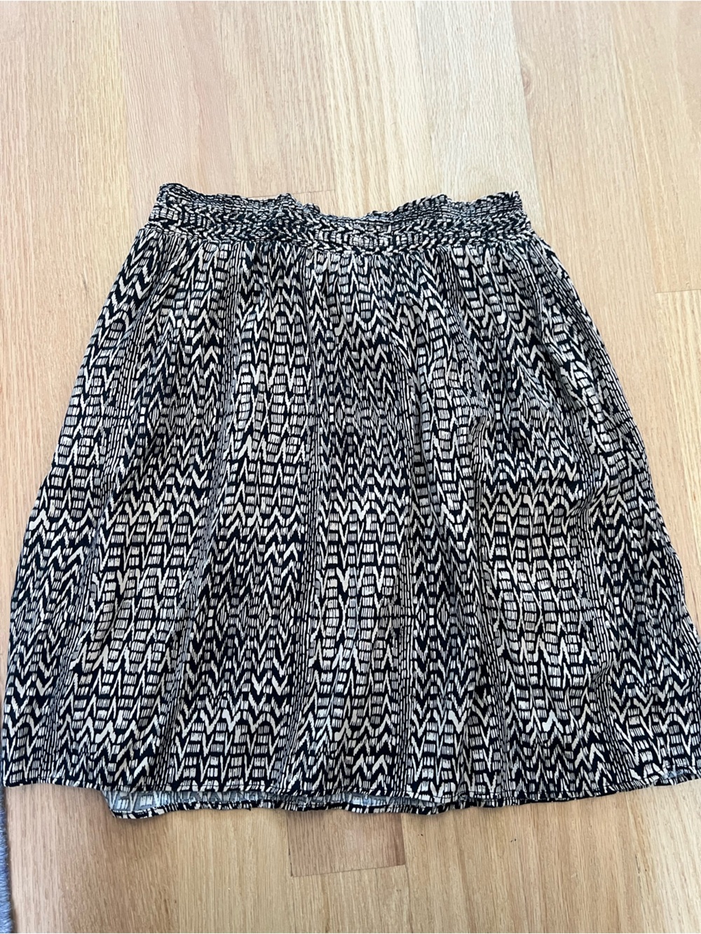 Mossimo Supply Co. Black and White Patterned Pleated Skirt